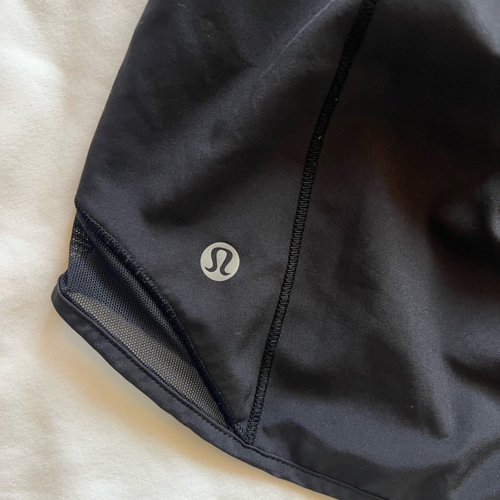 Lululemon Hotty Hot Shorts - Picture 3 of 4
